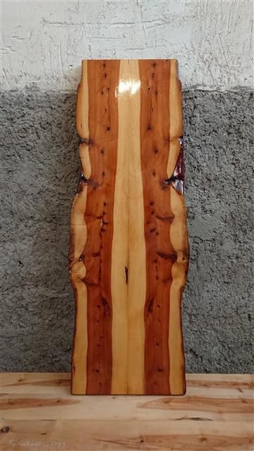 تخته چوبی اُرس قدیمی مناسب برای میز کنسول