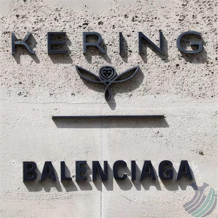 💖 بالنسیاگا با ضربان قلب تازه بازمی‌گردد Pierpaolo Piccioli نخستین کالکشن خود را برای Balenciaga با نام “The Heartbeat” معرفی کرد